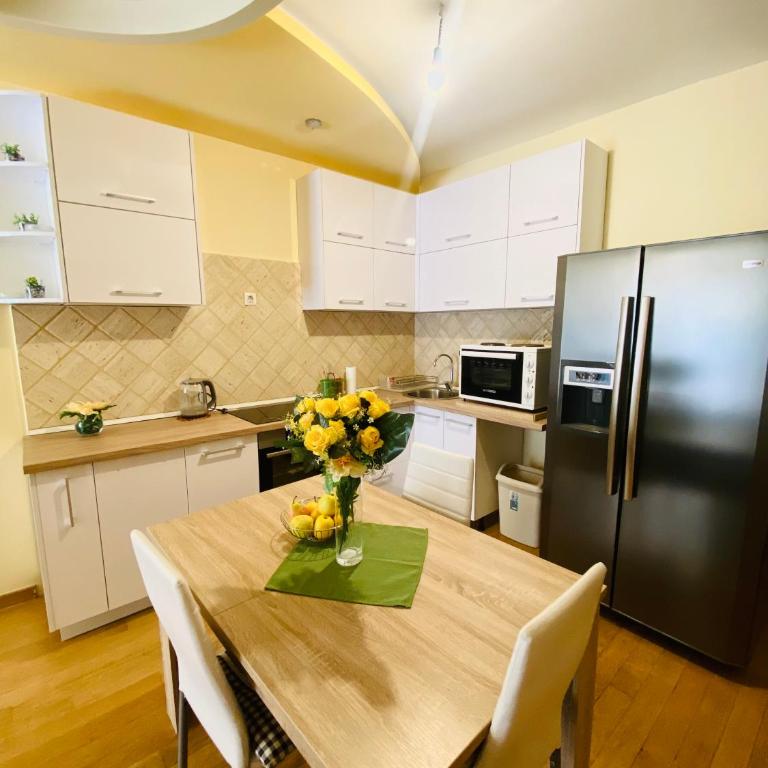 'M&M' two bedroom apartment in center of Budva - Apartman sa 2 Spavaće Sobe - 1