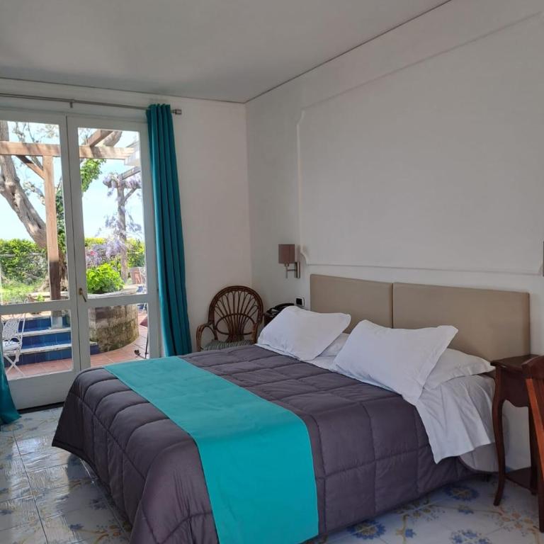 Villa Giovanna - Camera Matrimoniale/Doppia con Letti Singoli con Vista Mare - 3