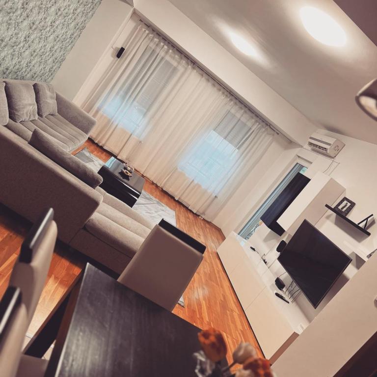 Iva Lux stan na dan - One-Bedroom Apartment - 8