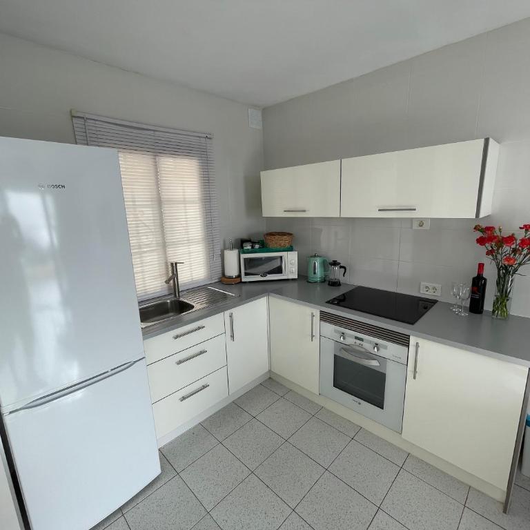 ISLAND VIEW - One-Bedroom Apartment - 9