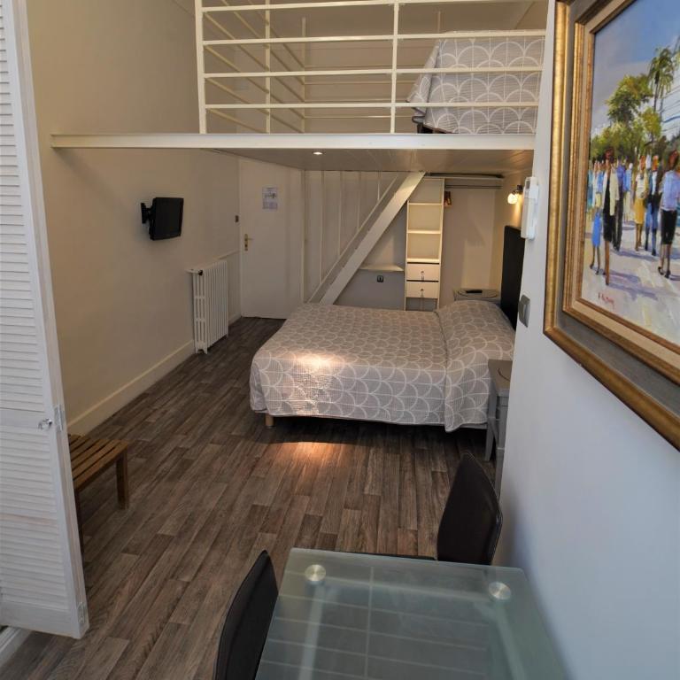 Hotel Cresp - Chambre Triple avec Mezzanine - 4