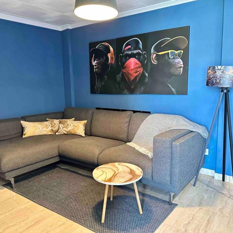 8 min walk to the beach & 10 min walk to Convention Centre ! - Apartment - 3