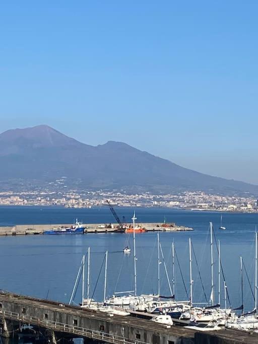 Appartamento FRONTE MARE ARIA 'e MARE -50mt FROM CAPRI FERRY - Appartamento con 1 Camera da Letto - 53