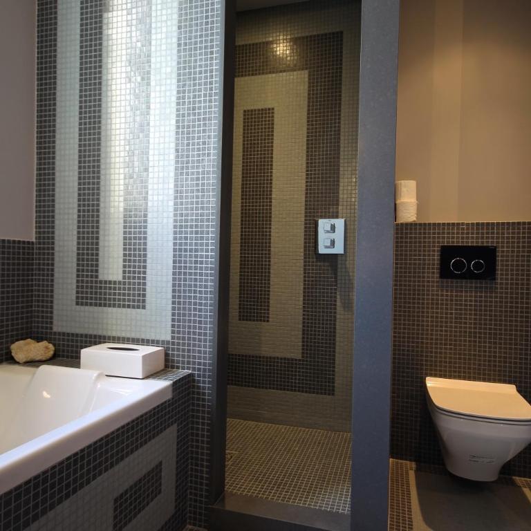 Villa du Square, Luxury Guest House - Chambre Double Deluxe avec Baignoire - 7