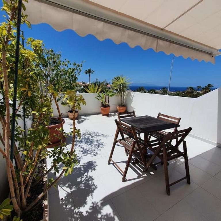 Studio apartment with large terrace and ocean view - Apartamento de 1 dormitorio - 2