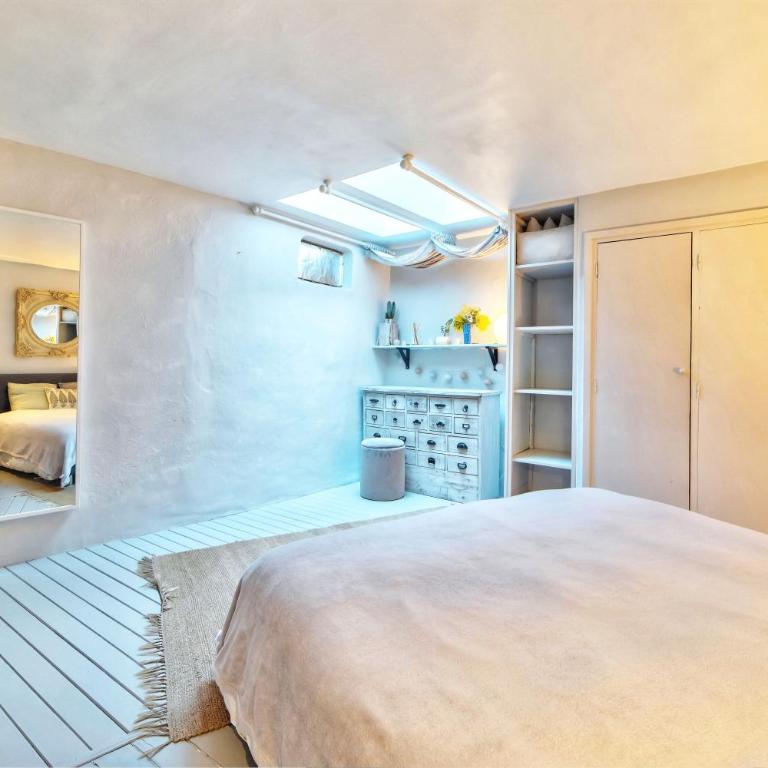 TOWNHOUSE MOUGINS in the old village, fantastic view, sea and mountains - Maison 3 Chambres - 12