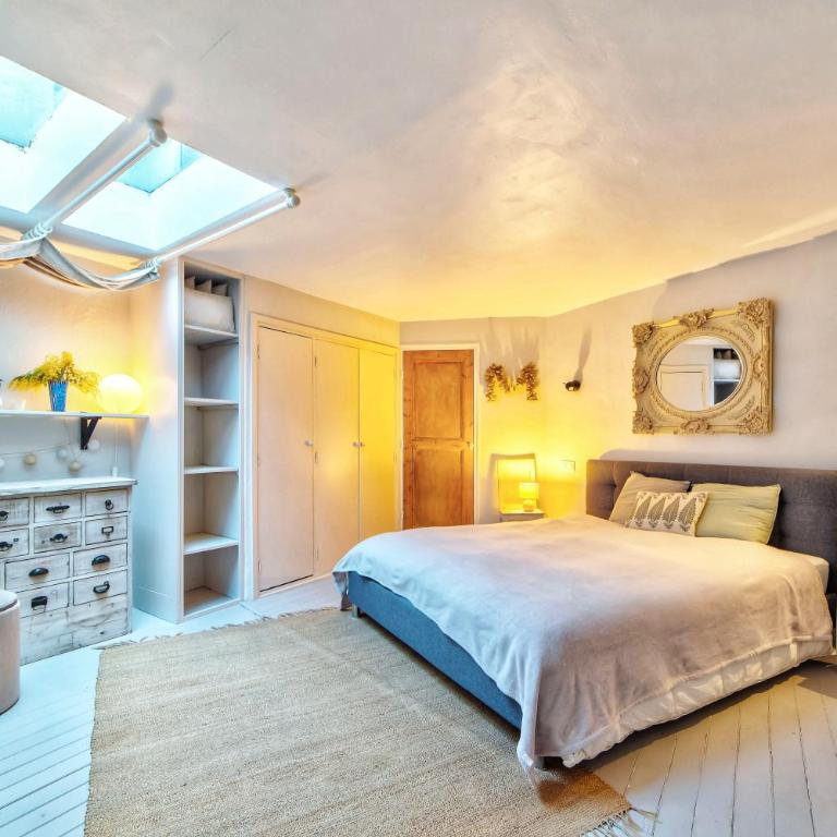 TOWNHOUSE MOUGINS in the old village, fantastic view, sea and mountains - Maison 3 Chambres - 7