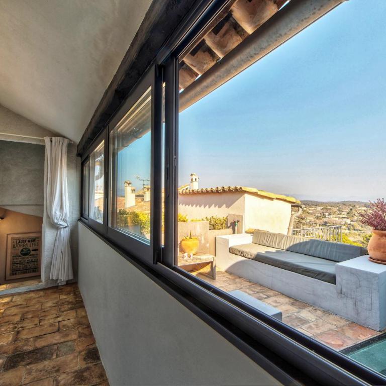 TOWNHOUSE MOUGINS in the old village, fantastic view, sea and mountains - Maison 3 Chambres - 13