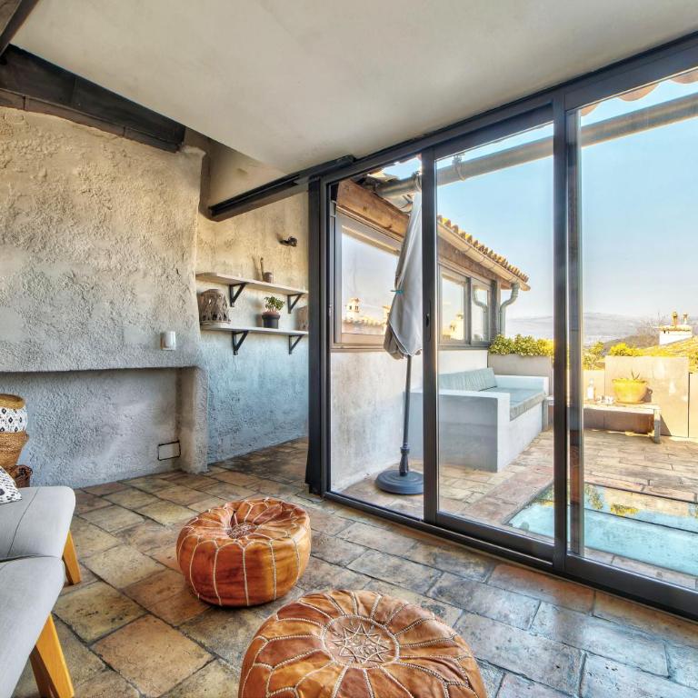 TOWNHOUSE MOUGINS in the old village, fantastic view, sea and mountains - Maison 3 Chambres - 14