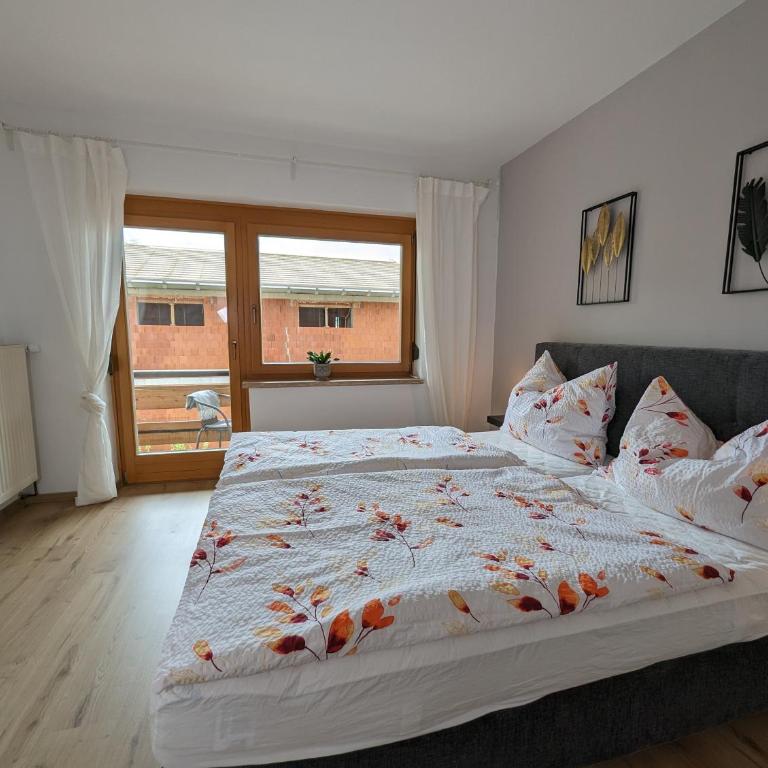 Angerpartments-Sonnige große Wohnung mit Balkon und kostenlosen Parkplatz - Apartment mit 2 Schlafzimmern - 10