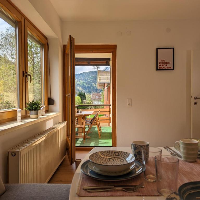 Angerpartments-Sonnige große Wohnung mit Balkon und kostenlosen Parkplatz - Apartment mit 2 Schlafzimmern - 4