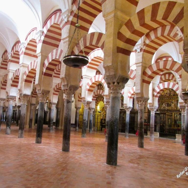 GRUPO LIMCOTEL EL PASEITO DE CONCHA-MEsQUITA-PARKING - Apartamento de 2 dormitorios - 61