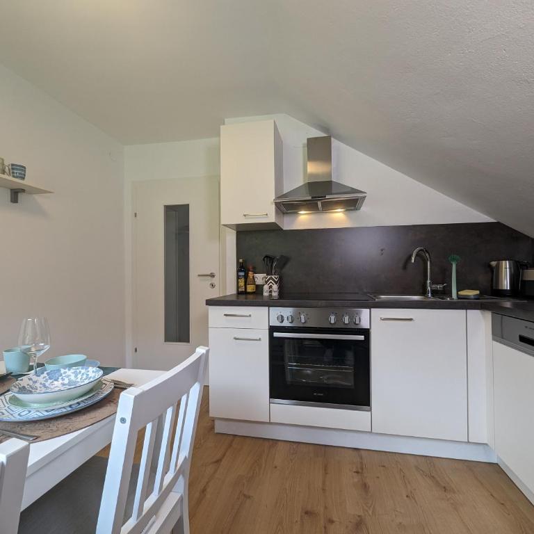 Angerpartments-Sonnige große Wohnung mit Balkon und kostenlosen Parkplatz - Apartment mit 3 Schlafzimmern - 27