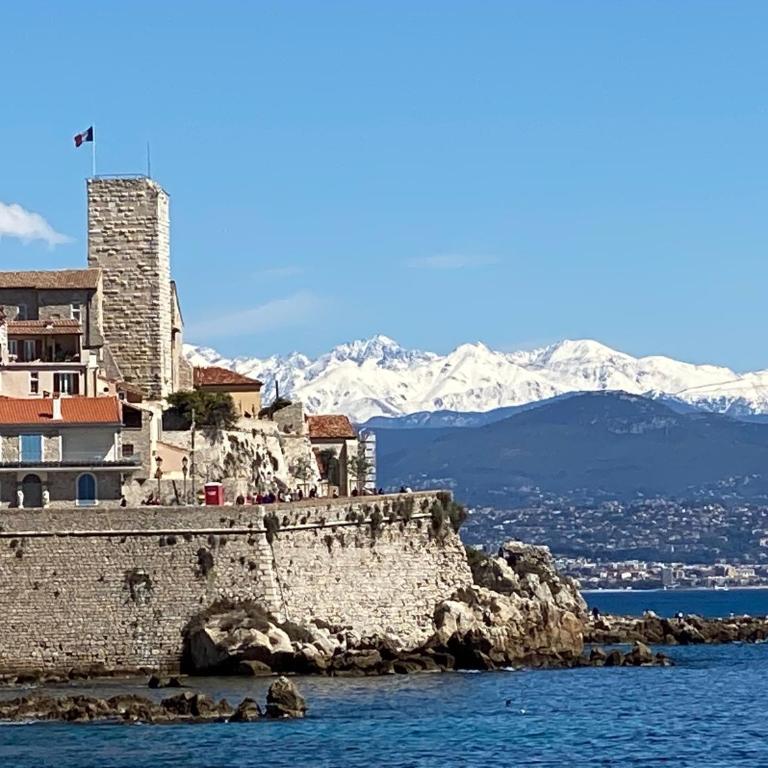 Palais Albert -2-Bedroom Apartment -Ponteil Beach -StayInAntibes - Apartamento de 2 dormitorios - 16