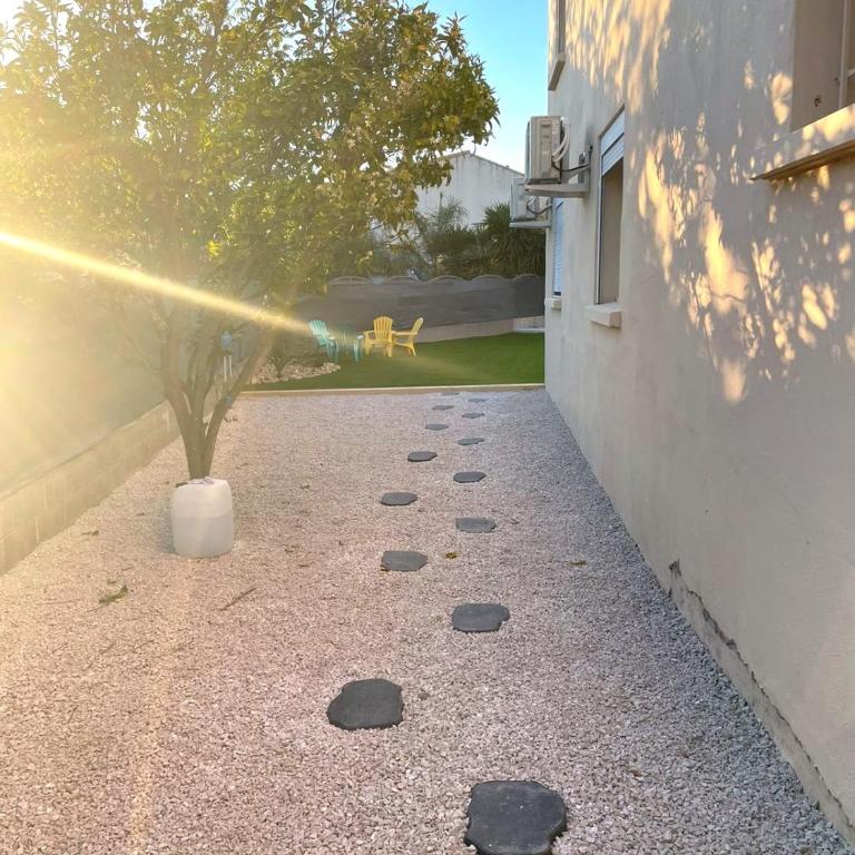 DOUMO - Appartement - Vue sur Jardin - 8