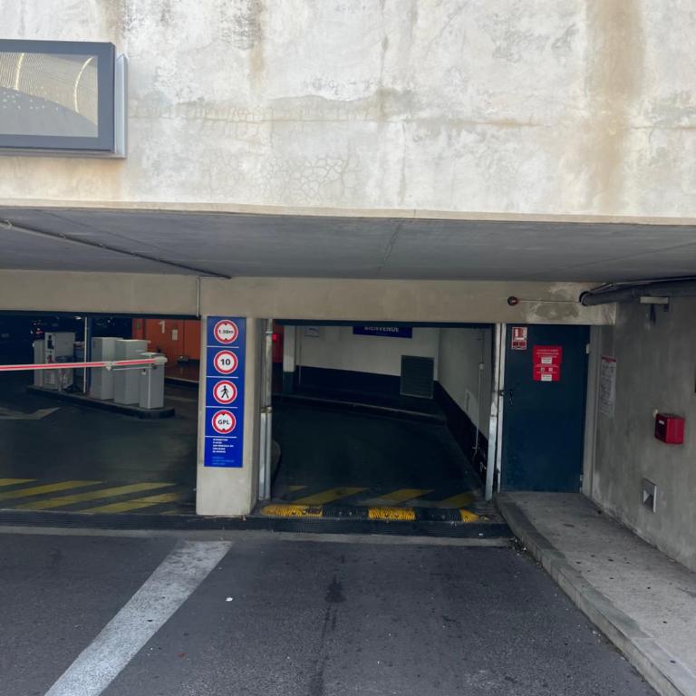 Appartement typique dans le centre historique 47m2 - Appartamento con 2 Camere da Letto - 32