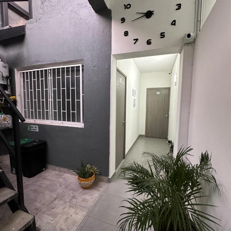 Aparta estudio amoblado 3 Medellin, San joaquin - Apartamento de 1 dormitorio - 11
