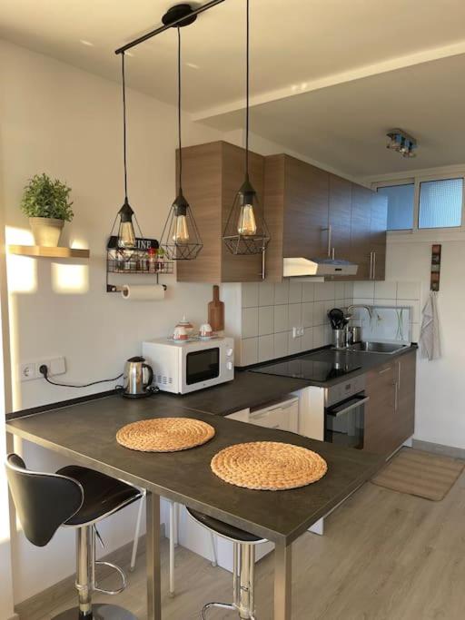 GOLDEN HOUR Beachfront apartment Marbella - One-Bedroom Apartment - 5
