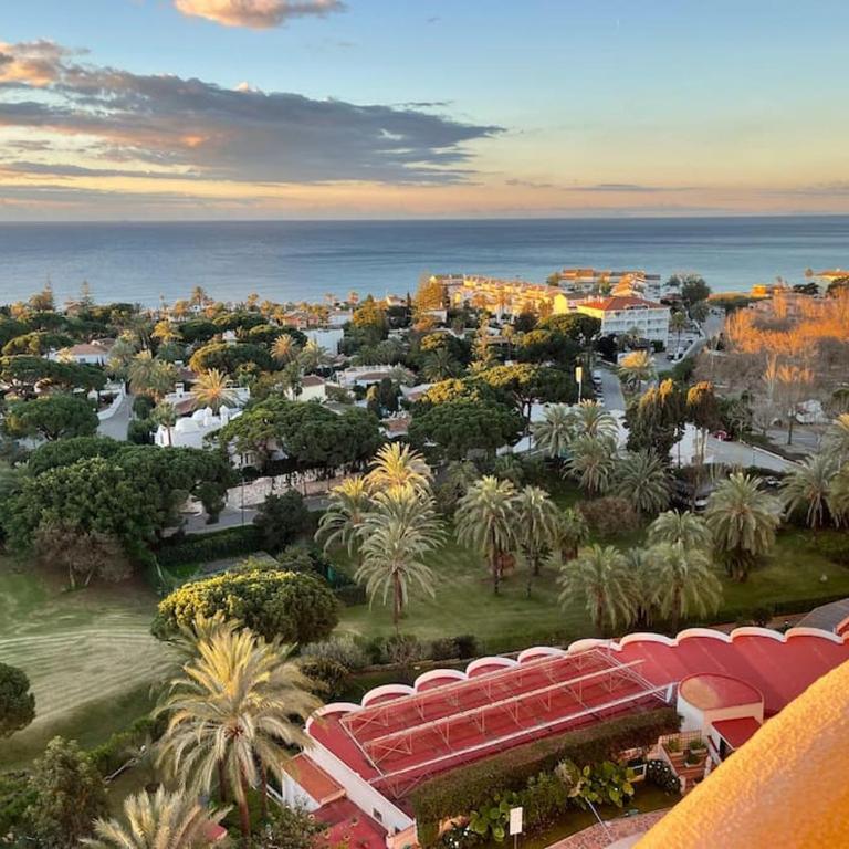 GOLDEN HOUR Beachfront apartment Marbella - One-Bedroom Apartment - 14