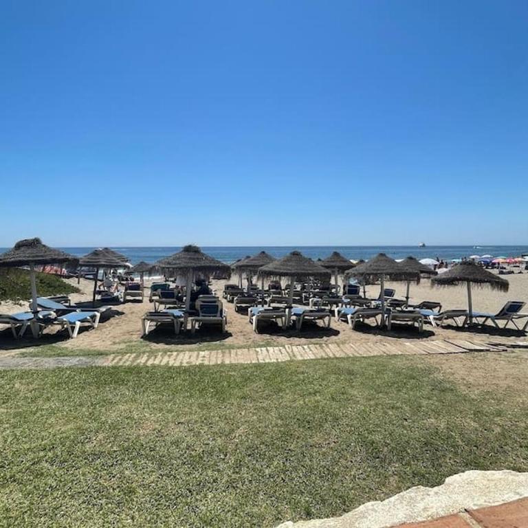 GOLDEN HOUR Beachfront apartment Marbella - One-Bedroom Apartment - 23