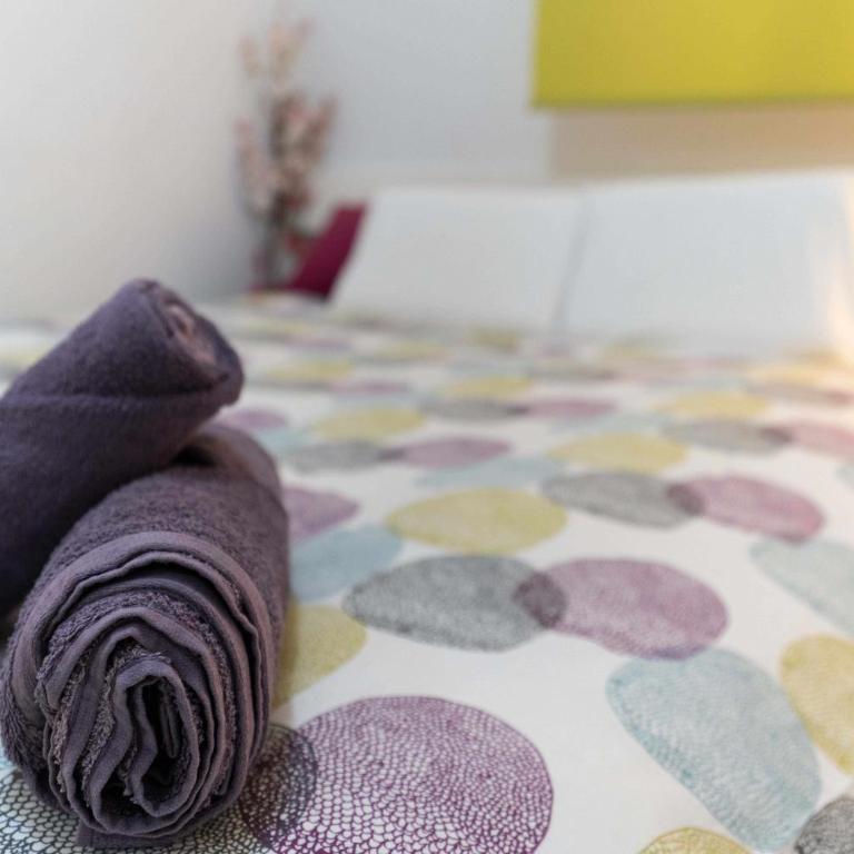 Deusto. Piso + wifi internet T. V. y garaje - Three-Bedroom Apartment - 4