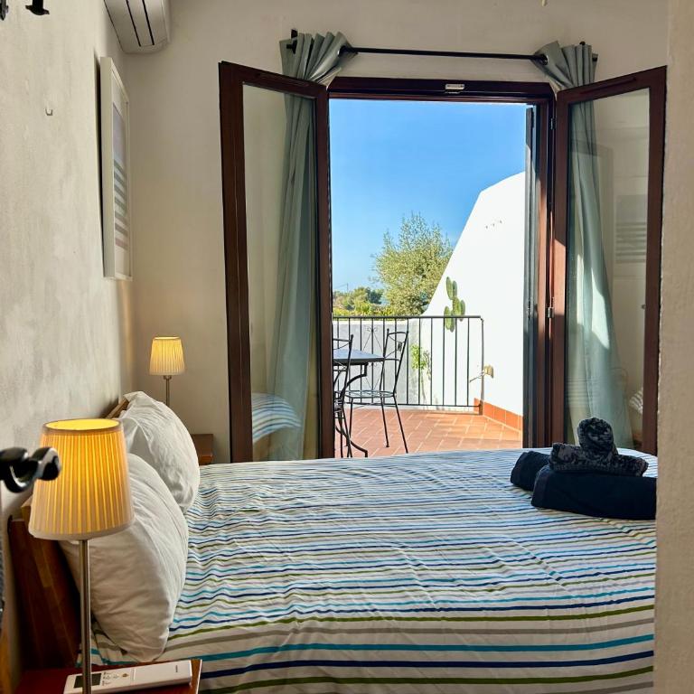 Casa con terraza y hermoso jardín comunal - Casa de 2 dormitorios - 16