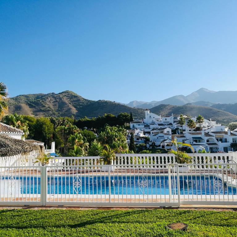 Casa con terraza y hermoso jardín comunal - Casa de 2 dormitorios - 24