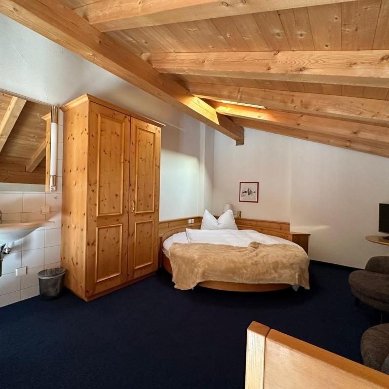 Hotel Bünda Davos - Familienzimmer mit Balkon - 1
