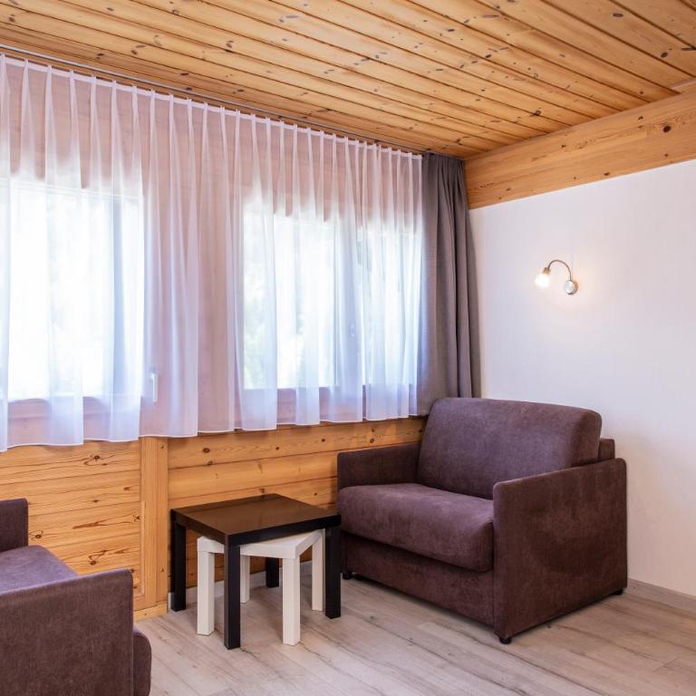Hôtel Alpina - Swiss Ski & Bike Lodge Grimentz - Familienzimmer mit Doppelbett - 5