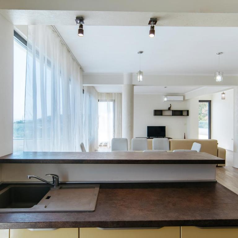 Budva Gate - Three-Bedroom Apartment - 4