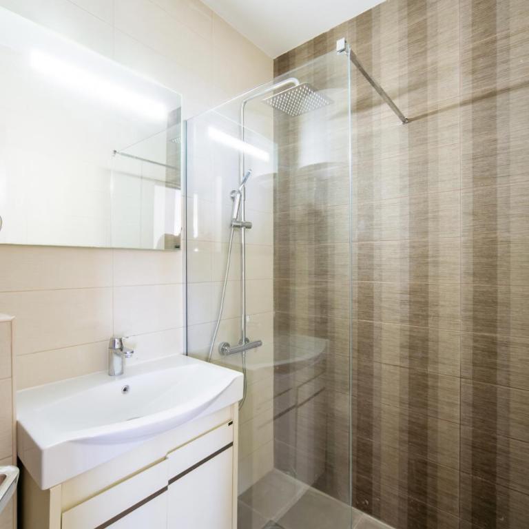 Budva Gate - Three-Bedroom Apartment - 8