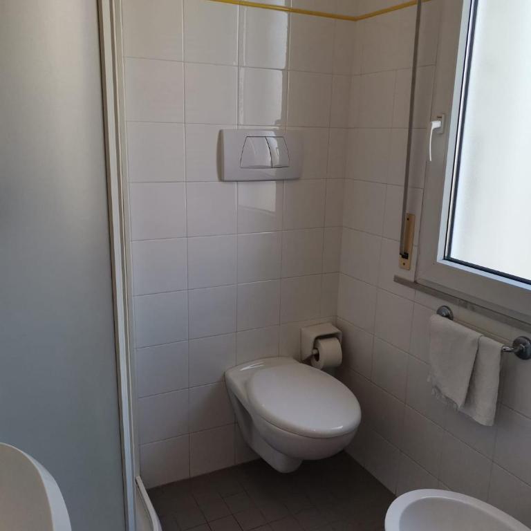 Hotel Moresco Riccione - Piscina Beach Village - Family Room - 5