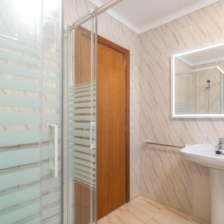 Bell-Punt - Four-Bedroom Villa - 25