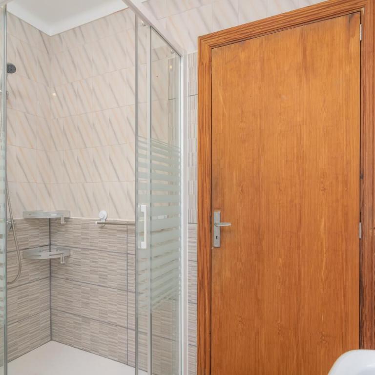 Bell-Punt - Four-Bedroom Villa - 26