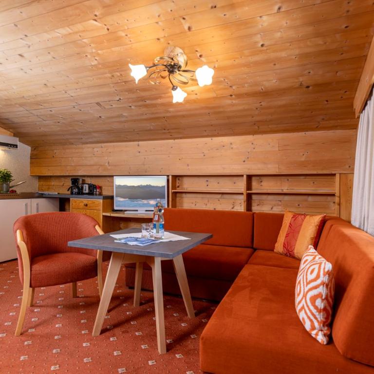 Appart & Hotel Garni Villa Knauer - Doppelzimmer mit Bergblick - 8