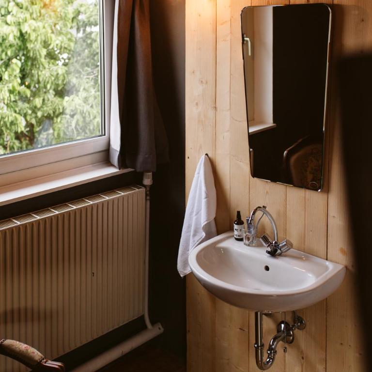 The Keep Eco Rooms - Zweibettzimmer mit Gemeinschaftsbad - 4