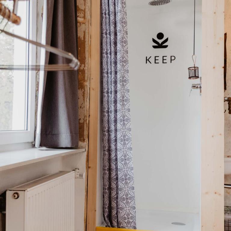 The Keep Eco Rooms - Zweibettzimmer mit Dusche - 3