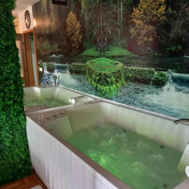JACUZZI for RELAX - HOLLYWOOD Apartment, STUP, Sarajevo - Deluxe Apartment - 30
