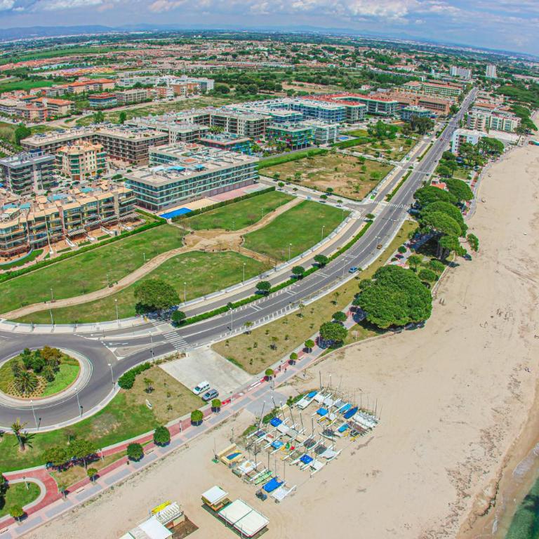 LITORAL COSTA DORADA - ESQUIROL Only families - Apartamento con vistas a la piscina - 3