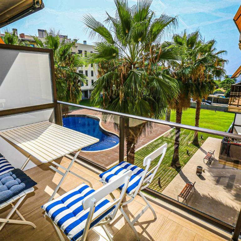 LITORAL COSTA DORADA - ESQUIROL Only families - Apartamento con vistas a la piscina - 28