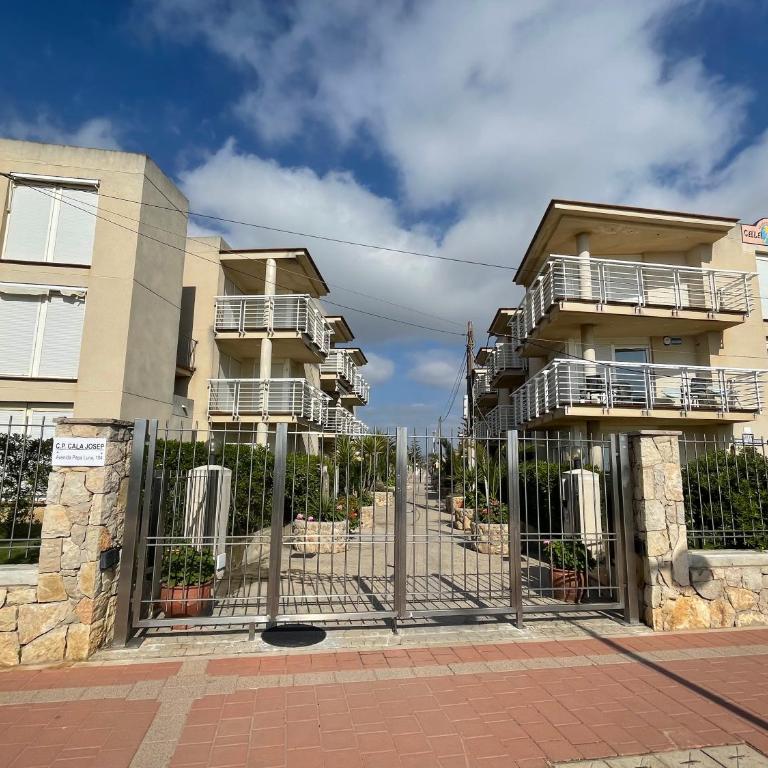 Alpen 1 - Cala Josep I 1era Linea - Three-Bedroom Apartment - 11
