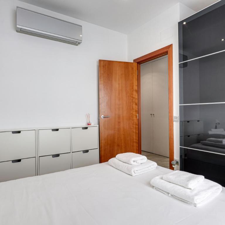 Urban Flats Vallirana - One-Bedroom Apartment - 17