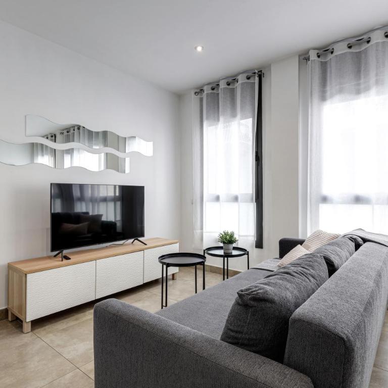 Urban Flats Vallirana - One-Bedroom Apartment - 15