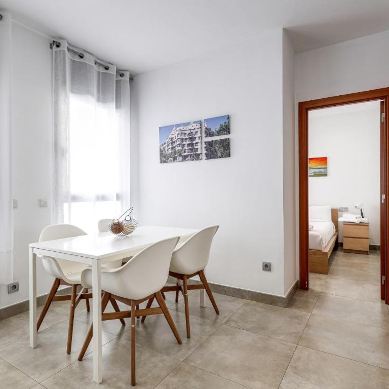 Urban Flats Vallirana - One-Bedroom Apartment - 12