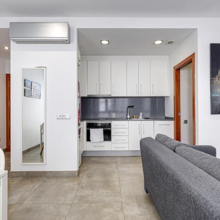 Urban Flats Vallirana - One-Bedroom Apartment - 9