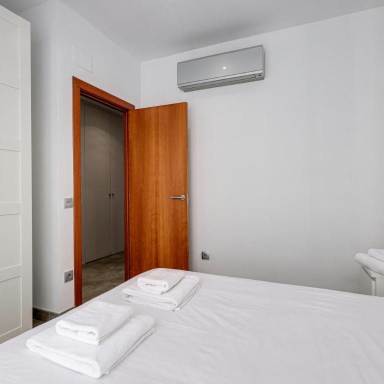 Urban Flats Vallirana - One-Bedroom Apartment - 2