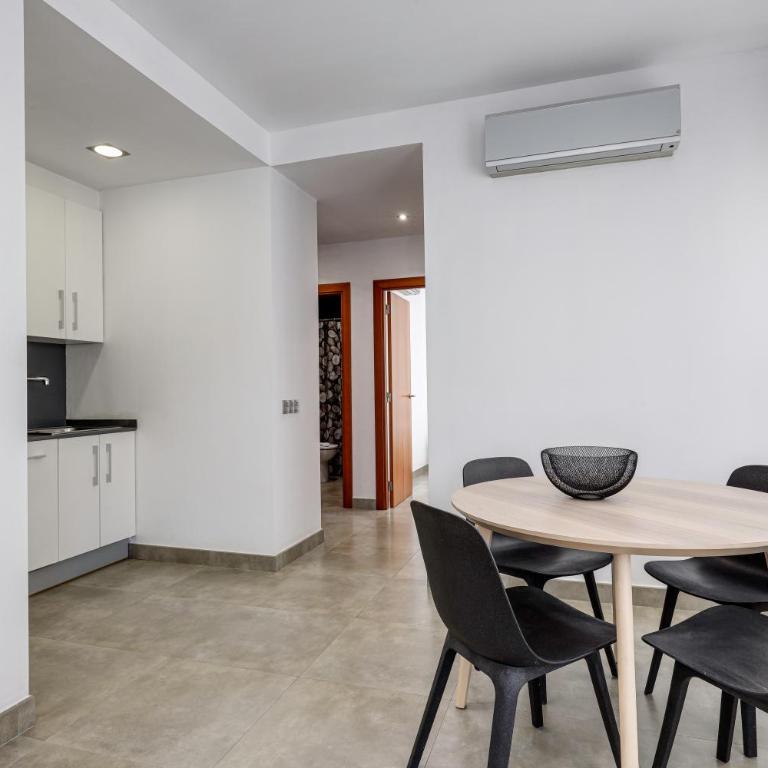 Urban Flats Vallirana - One-Bedroom Apartment - 9