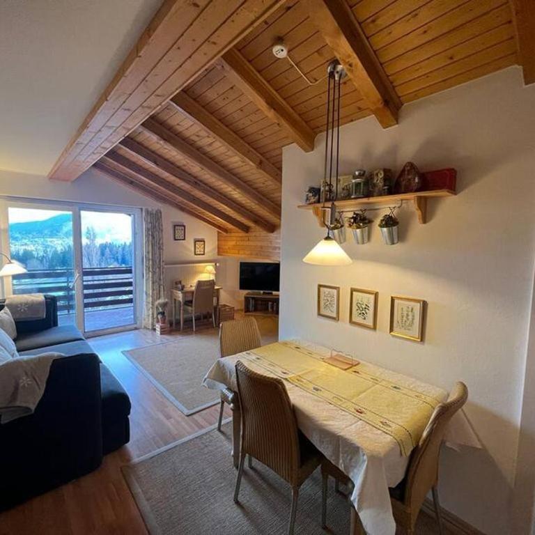 Attic Gem with Unbeatable Lake Moubra View - Apartment mit 1 Schlafzimmer - 3