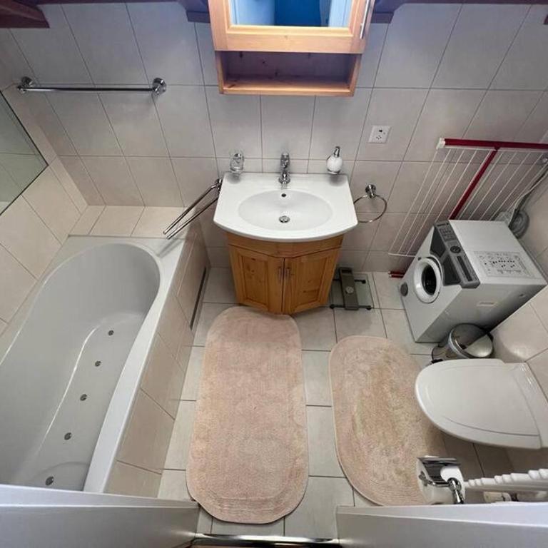 Attic Gem with Unbeatable Lake Moubra View - Apartment mit 1 Schlafzimmer - 10