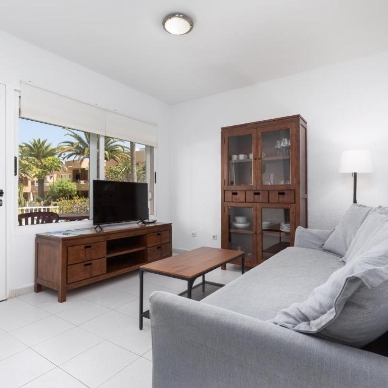 Home2Book Bright Apartment with Pool & Terrace - One-Bedroom Apartment - 2
